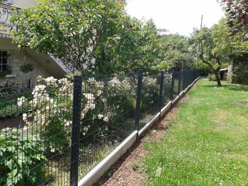 Comment faire une clôture en grillage simple torsion ? Corrèze<br>Comment installer une clôture en grillage simple torsion ? Corrèze<br/>Comment réaliser une clôture en grillage simple torsion ? Corrèze